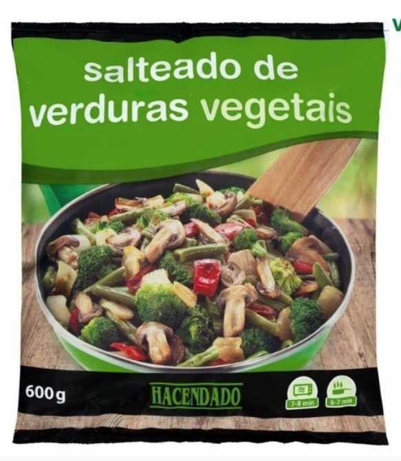 Salteado de verduras con sardinas a la plancha con sal y limón